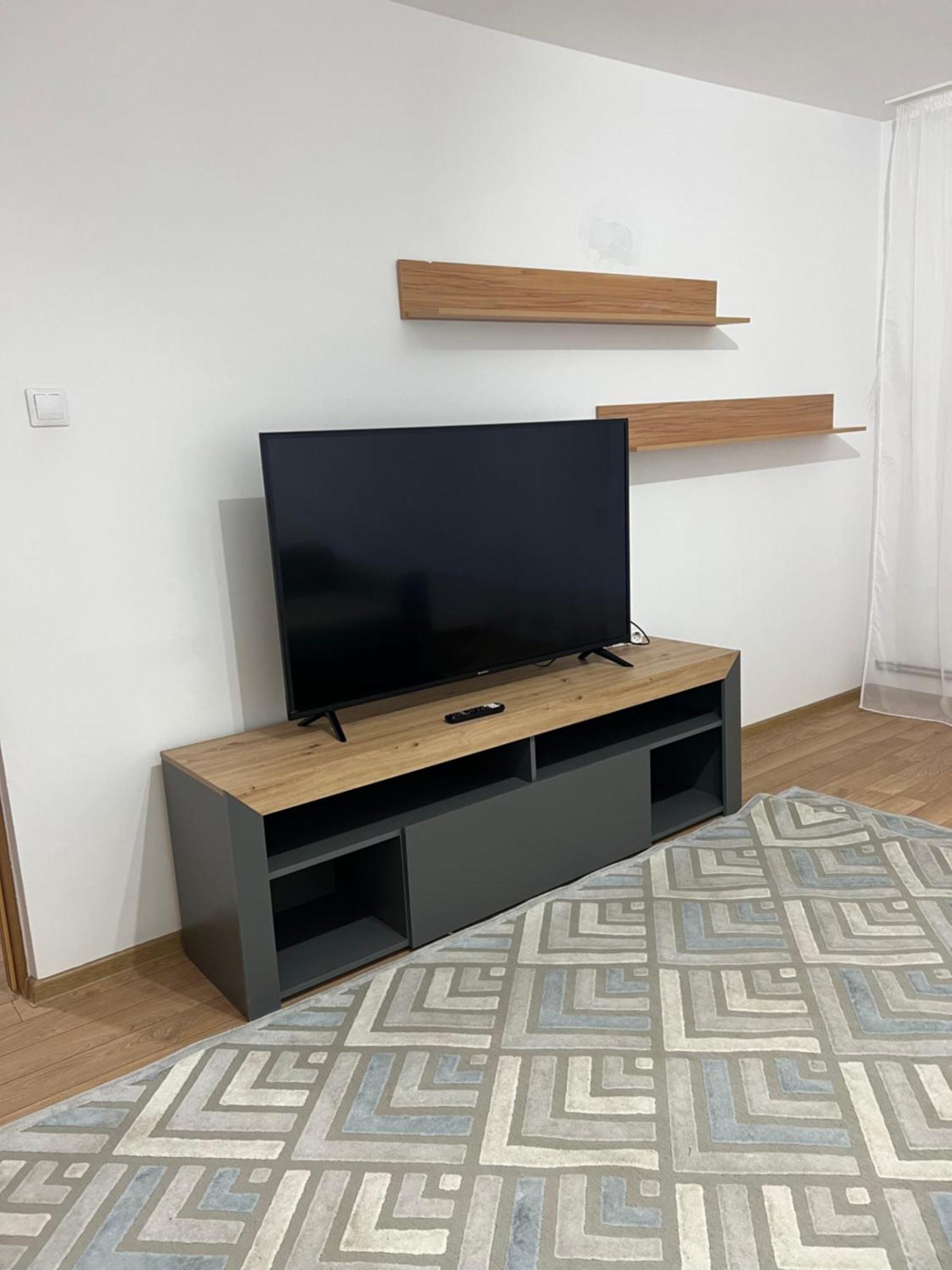Apartament Centru Râmnicu Vâlcea Esterno foto