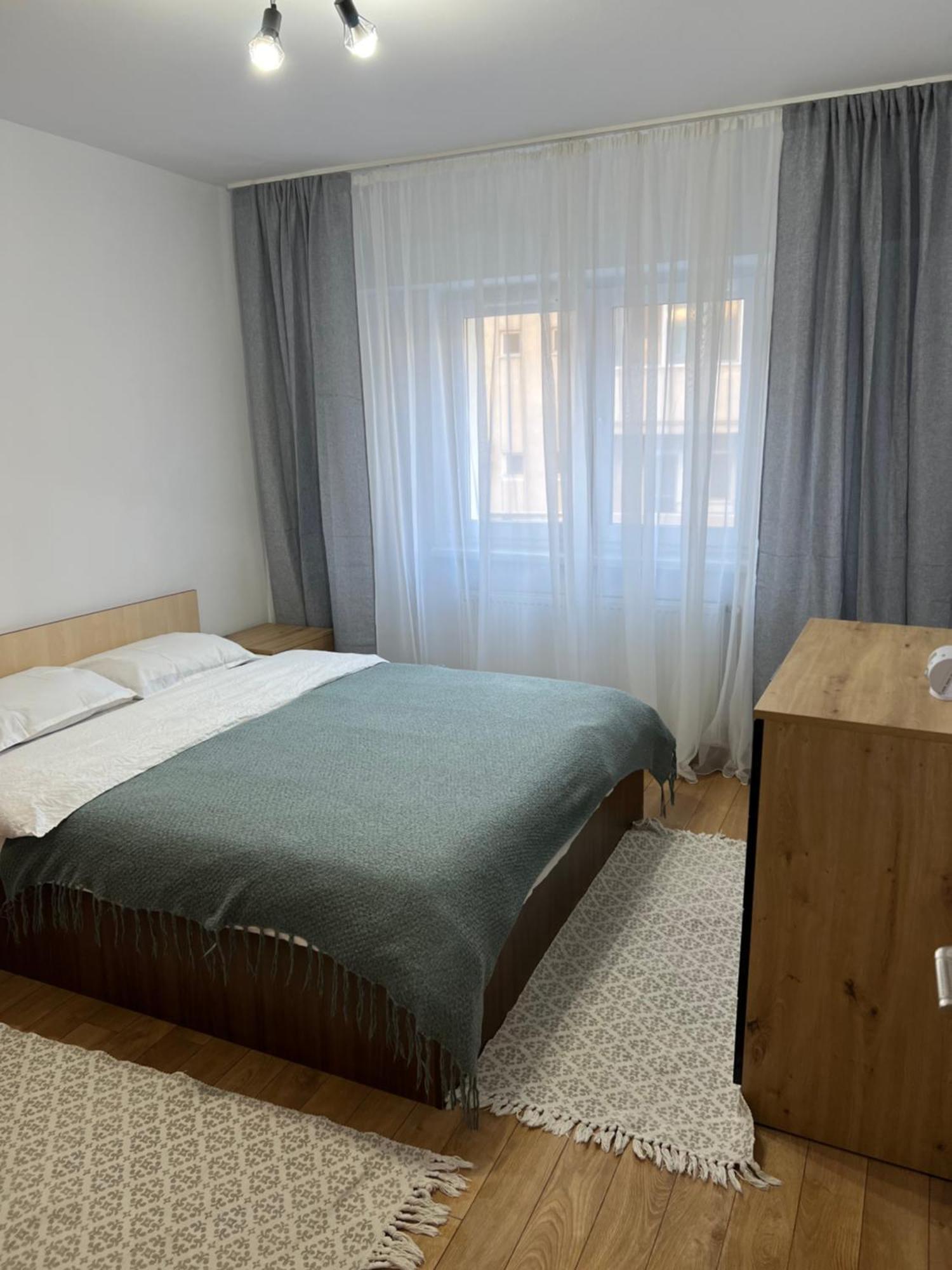Apartament Centru Râmnicu Vâlcea Esterno foto