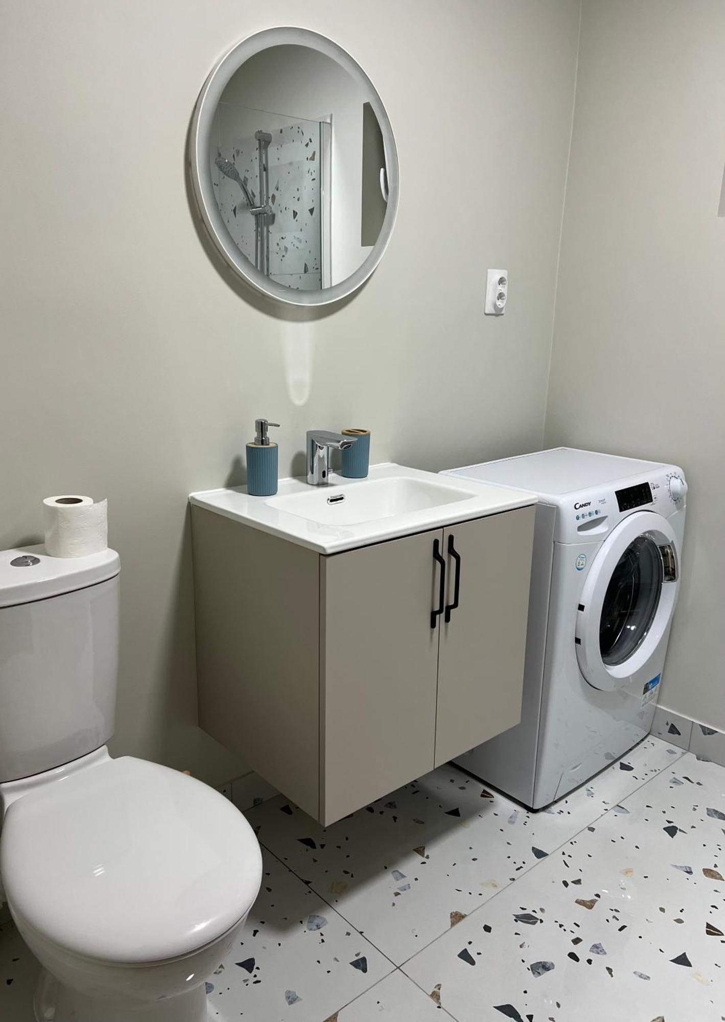 Apartament Centru Râmnicu Vâlcea Esterno foto