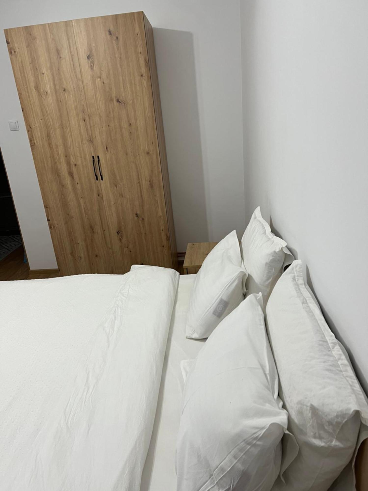 Apartament Centru Râmnicu Vâlcea Esterno foto